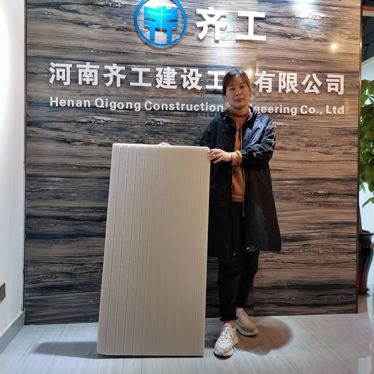 擠塑板在運(yùn)輸?shù)臅r(shí)候應(yīng)該注意哪些事情？